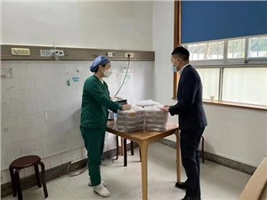 華逸府醫(yī)療系統(tǒng)項(xiàng)目自制甜品溫暖醫(yī)護(hù)職工！